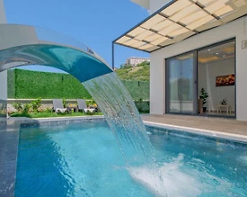 Fethiye Karaçulha'da Sakin Konumda, Özel Havuzlu, Bahçeli Villa - 2