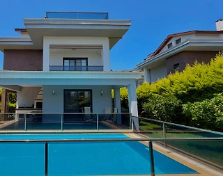 Fethiye Foça'da Denize Yakın Konumda, Özel Havuzlu, Merkezi Villa - 1