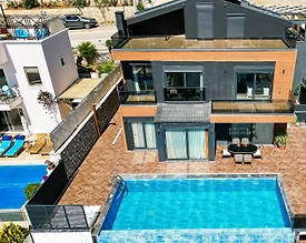 Kaş Kalkan'da Merkezi Konumda, Özel Havuzlu, Manzaralı Villa - 3