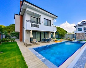 Fethiye Ölüdeniz'de Geniş Ailelere Uygun, Kapalı Havuzlu, Kiralık Villa - 2
