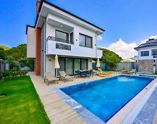 Fethiye Ölüdeniz'de Geniş Ailelere Uygun, Kapalı Havuzlu, Şık Villa - 2