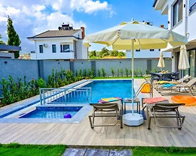 Fethiye Ölüdeniz'de Geniş Ailelere Uygun, Kapalı Havuzlu, Kiralık Villa - 3