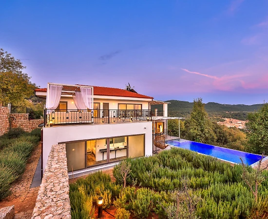 Kaş Çukurbağ'da Doğa Manzaralı, Özel Havuzlu, 8 Kişilik, Kiralık Villa - 1