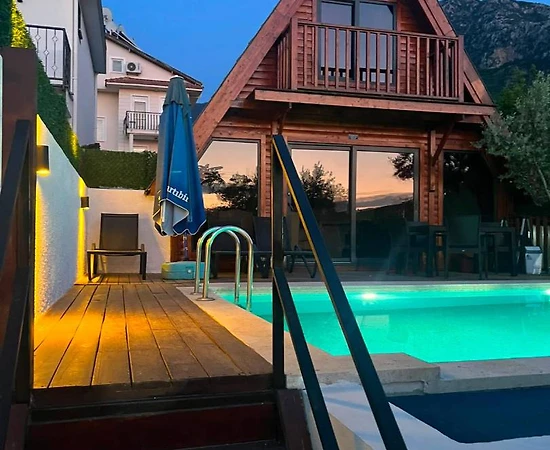 Fethiye Ölüdeniz'de Merkeze Yakın, Özel Havuzlu, Ferah Bungalov - 1
