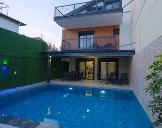 Fethiye Akarca'da Merkezi Konumda, Özel Havuzlu, Modern Villa - 2