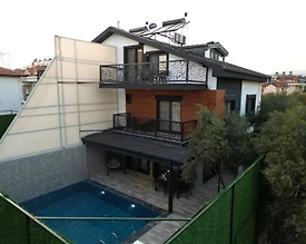 Fethiye Akarca'da Merkezi Yakın Konumda, Özel Havuzlu, İkiz Villa - 2