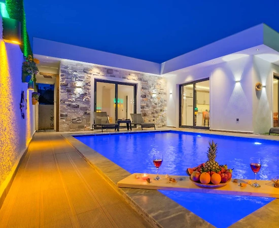 Fethiye Karaçulha'da Çekirdek Ailelere Uygun, Özel Havuzlu, Lüks Villa - 1