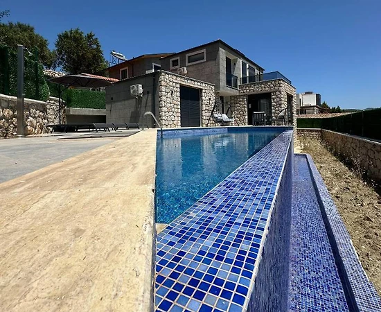 Kaş Çukurbağ'da Doğa İçerisinde, Özel Havuzlu, 3+1 Villa - 1