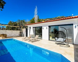 Kaş İslamlar'da Özel Havuzlu, Jakuzili, 1+1, Lüks Balayı Villası - 2