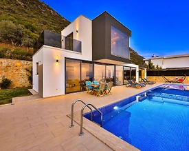 Kaş Bezirgan'da Deniz Manzaralı, Sonsuzluk Havuzlu, Balayı Villası - 3