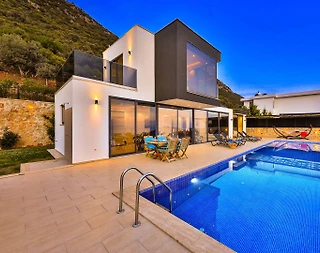 Kaş Bezirgan'da Deniz Manzaralı, Sonsuzluk Havuzlu, Balayı Villası - 3