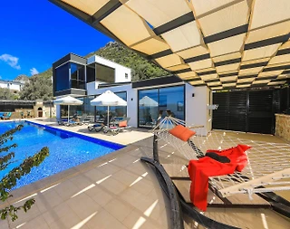 Kaş Bezirgan'da Deniz Manzaralı, Sonsuzluk Havuzlu, Balayı Villası - 1