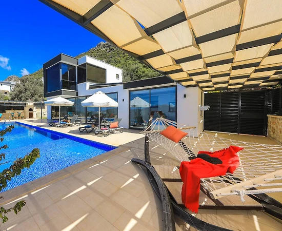 Kaş Bezirgan'da Deniz Manzaralı, Sonsuzluk Havuzlu, Balayı Villası - 1