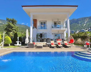 Fethiye Ölüdeniz'de Geniş Ailelere Uygun, Özel Havuzlu, Şık Villa - 1