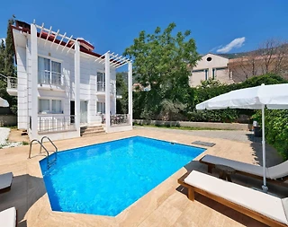 Fethiye Ölüdeniz'de Uygun Konumda, Özel Havuzlu, Lüks, Şık Villa - 1