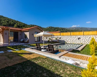 Kaş Sarıbelen'de Doğa İle Baş Başa, Özel Havuzlu, Jakuzili Villa - 3