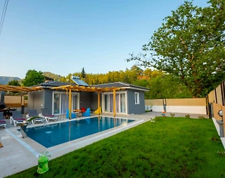 Muğla Fethiye'de Sakin Konumda, Özel Havuzlu, Kiralık Villa - 1