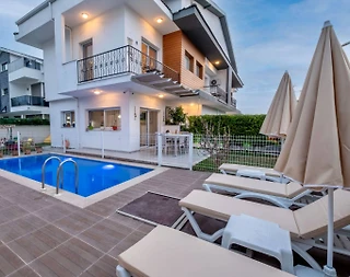 Fethiye Akarca'da Kalabalık Ailelere Uygun, Özel Havuzlu, Şık Villa - 3