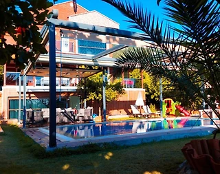 Fethiye Ölüdeniz'de Sakin Konumda, Özel Havuzlu, Konforlu Villa - 3
