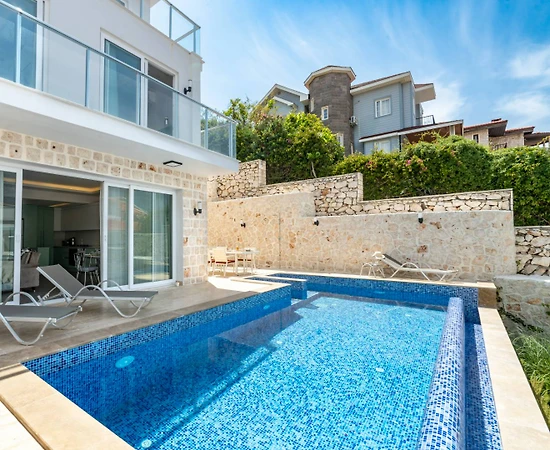 Kaş Çukurbağ'da Muhteşem Deniz Manzaralı, Özel Havuzlu, Kiralık Villa - 1