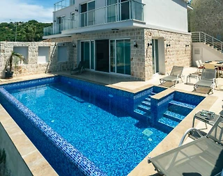 Kaş Çukurbağ'da Muhteşem Deniz Manzaralı, Özel Havuzlu, Kiralık Villa - 2