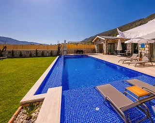 Kaş Hacıoğlan'da Doğanın Kalbinde, Özel Havuzlu, Kiralık Taş Villa - 4