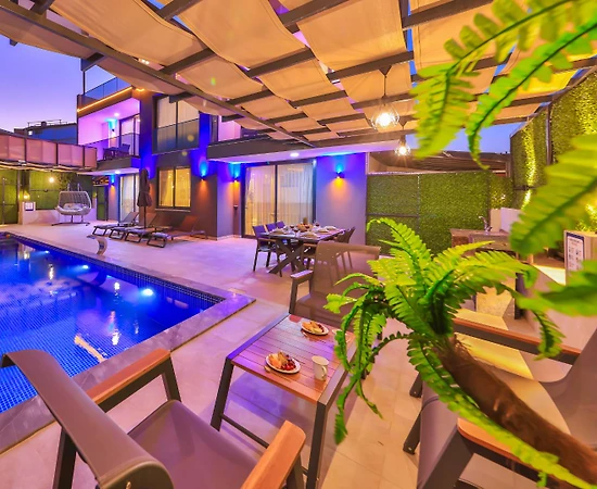 Antalya Kaş'ta Doğa ile İç İçe, Özel Havuzlu, Jakuzili, Lüks Villa - 1
