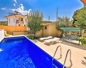 Kaş Andifli'de Aile Konaklamasına Uygun, Özel Havuzlu, Kiralık Villa - 3