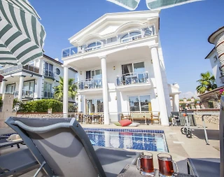 Fethiye Foça'da Kalabalık Ailelere Uygun, Özel Havuzlu, Şık Villa - 3