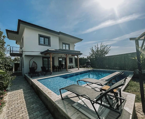 Muğla Seydikemer'de Erişilebilir Konumda, Özel Havuzlu, Konforlu Villa - 1