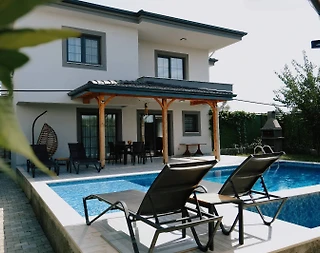 Muğla Seydikemer'de Erişilebilir Konumda, Özel Havuzlu, Konforlu Villa - 2