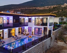 Kaş Çavdır'da Modern Tasarımlı, Açık ve Kapalı Havuzlu, Olanaklı Villa - 2