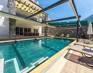 Fethiye Ölüdeniz'de Yemyeşil Bahçeli, Özel Havuzlu, 5+1 Villa - 5