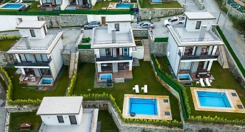 Sapanca Güldibi'nde Doğanın Kalbinde, Jakuzili, Kiralık Villa