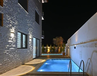 Antalya Demre'de Doğa İçerisinde, Deniz Manzaralı, Konforlu Villa - 5