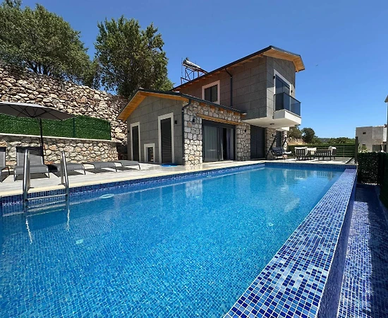 Kaş Çukurbağ'da Enfes Doğada, Özel Havuzlu, Kiralık Villa - 1