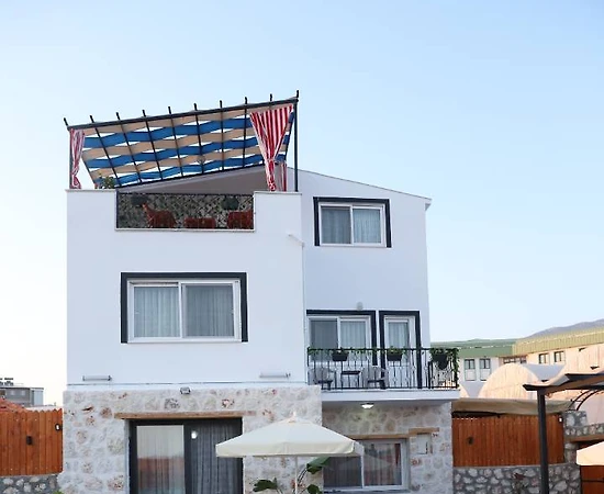 Kaş Çavdır'da Enfes Doğada, Özel Havuzlu, Çocuk Oyun Alanlı Villa - 1
