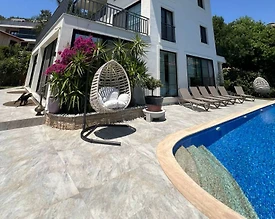 Marmaris Camiavlu'da Lüks Tasarımlı, Özel Havuzlu, Bahçeli Villa - 2