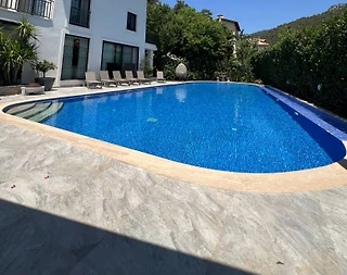 Marmaris Camiavlu'da Lüks Tasarımlı, Özel Havuzlu, Bahçeli Villa - 1