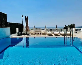 Kuşadası Karaova'da Deniz Manzaralı, Özel Havuzlu, Kiralık Villa - 3