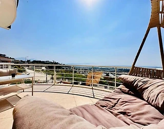 Kuşadası Karaova'da Deniz Manzaralı, Özel Havuzlu, Kiralık Villa - 5