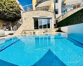 Kuşadası Karaova'da Deniz Manzaralı, Özel Havuzlu, Kiralık Villa - 2