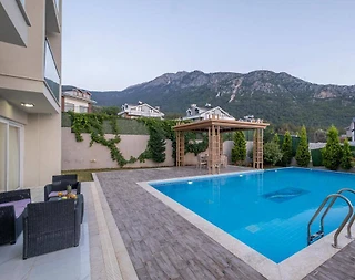 Fethiye Ölüdeniz'de Geniş Bahçeli, Özel Havuzlu, Kiralık Villa - 4