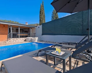 Muğla Fethiye'de Kalabalık Ailelere Uygun, Özel Havuzlu, Modern Villa - 2