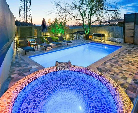 Muğla Fethiye'de Kalabalık Ailelere Uygun, Özel Havuzlu, Modern Villa - 1