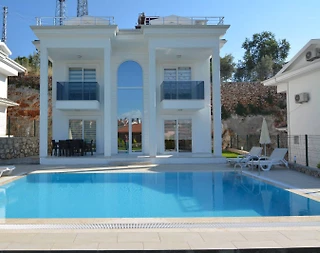 Fethiye Ölüdeniz'de Modern Tasarımlı, Özel Havuzlu, 8 Kişilik Villa - 1