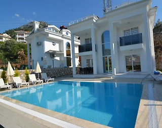Fethiye Ölüdeniz'de Modern Tasarımlı, Özel Havuzlu, 8 Kişilik Villa - 4