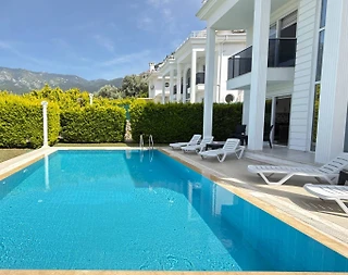 Fethiye Ölüdeniz'de Sakin Konumda, Özel Havuzlu, 4+1 Villa - 4