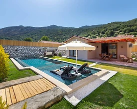 Kaş Sarıbelen'de Balayı Çiftlerine Uygun, Özel Havuzlu, Bahçeli Villa - 3