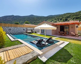 Kaş Sarıbelen'de Balayı Çiftlerine Uygun, Özel Havuzlu, Bahçeli Villa - 3